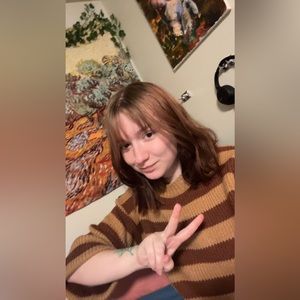 Meet your Posher, Karis